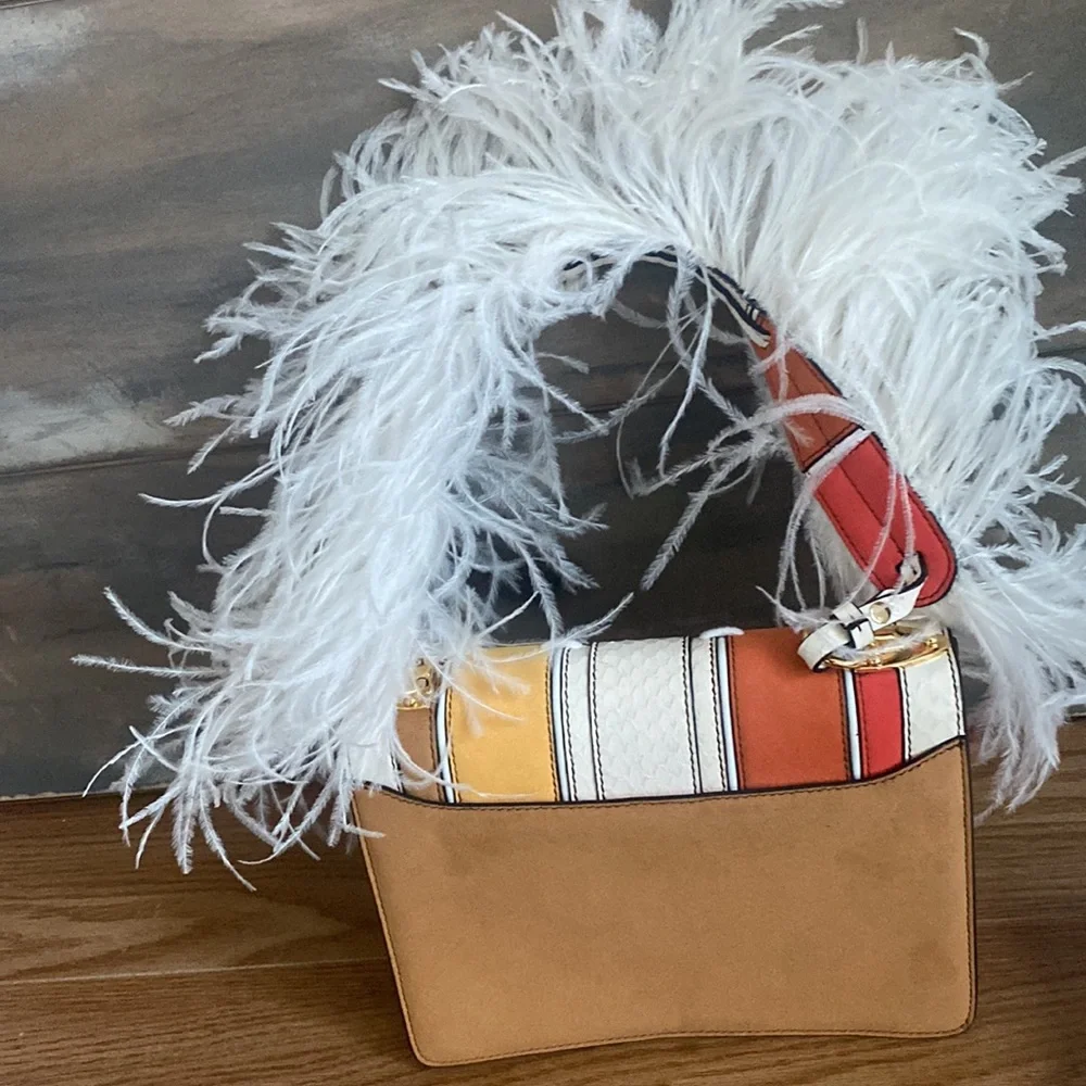 RARE Amanti Satchel - Picture 8 of 9